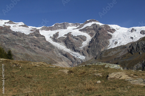 i ghiacciai del Monte Rosa dall'alpeggio di Sant'Anna; alta Valle di Gressoney