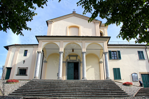 il Sanfuario della Beata Vergine del Carmelo a Montevecchia (Monza) photo