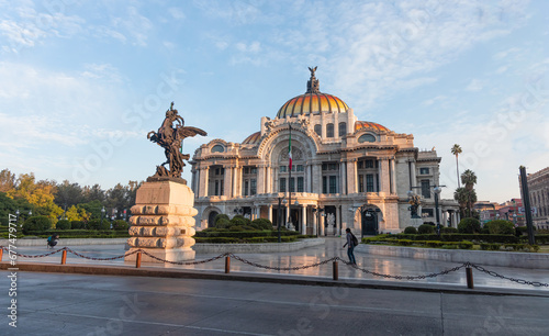 Fototapeta Naklejka Na Ścianę i Meble -  Mexico City - The Fine Arts Palace aka Palacio de Bellas Artes