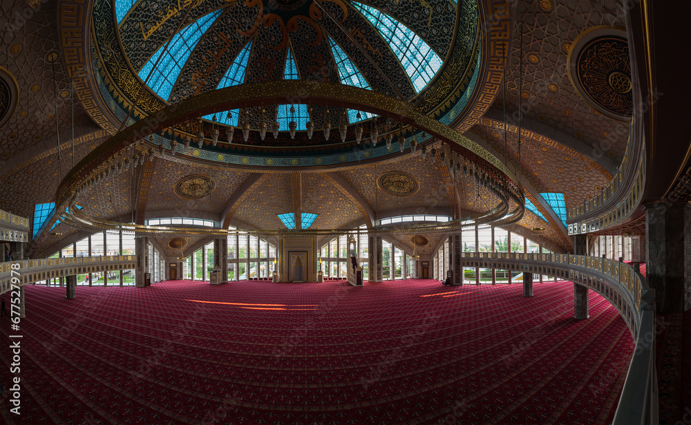 Obraz premium Interior of Aimani Kadyrova Mosque