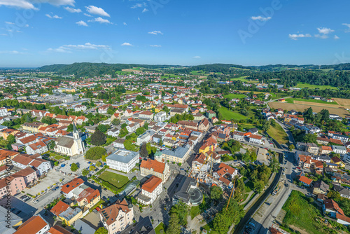 Simbach am Inn in Niederbayern im Luftbild