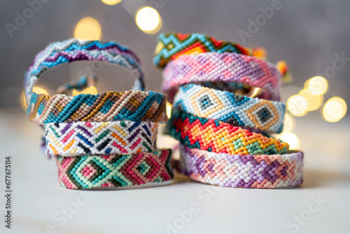 Bracelet brésiliens - bracelets d'amitié colorés - artisanat © Pause Papote