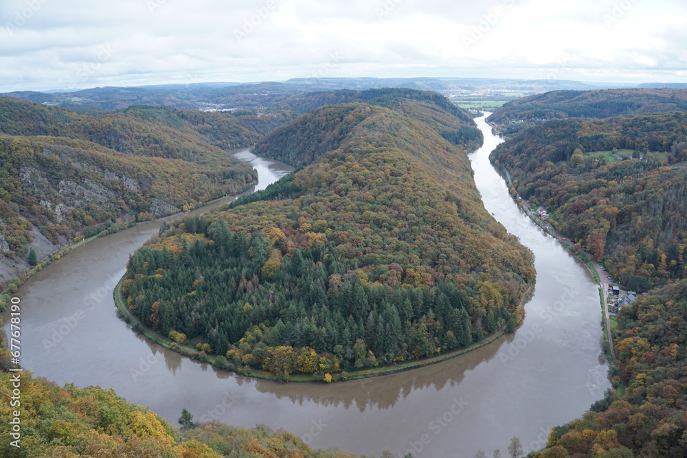 Fototapeta premium Saarschleife im Herbst