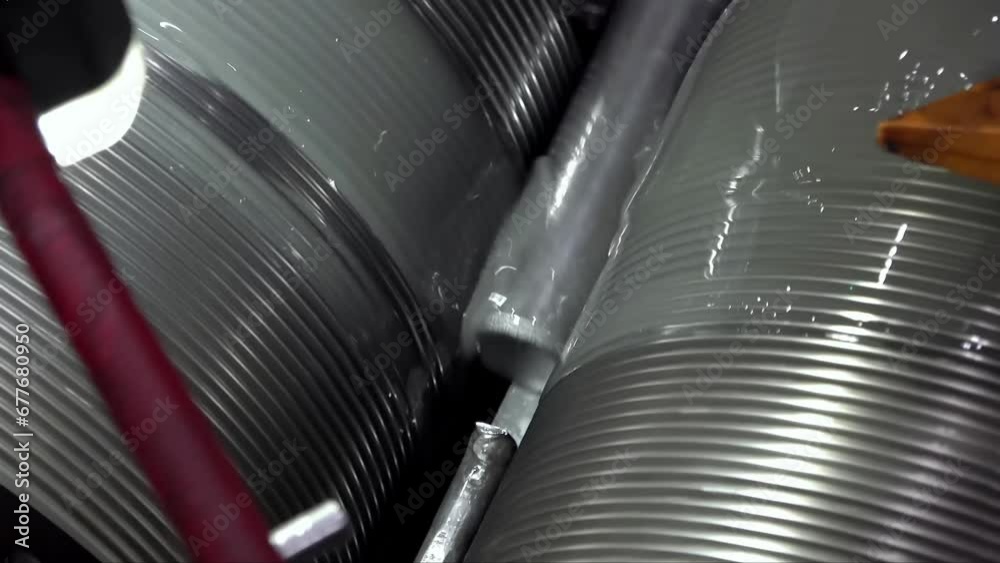 An overview of the process of manufacturing largesized bolts and nuts