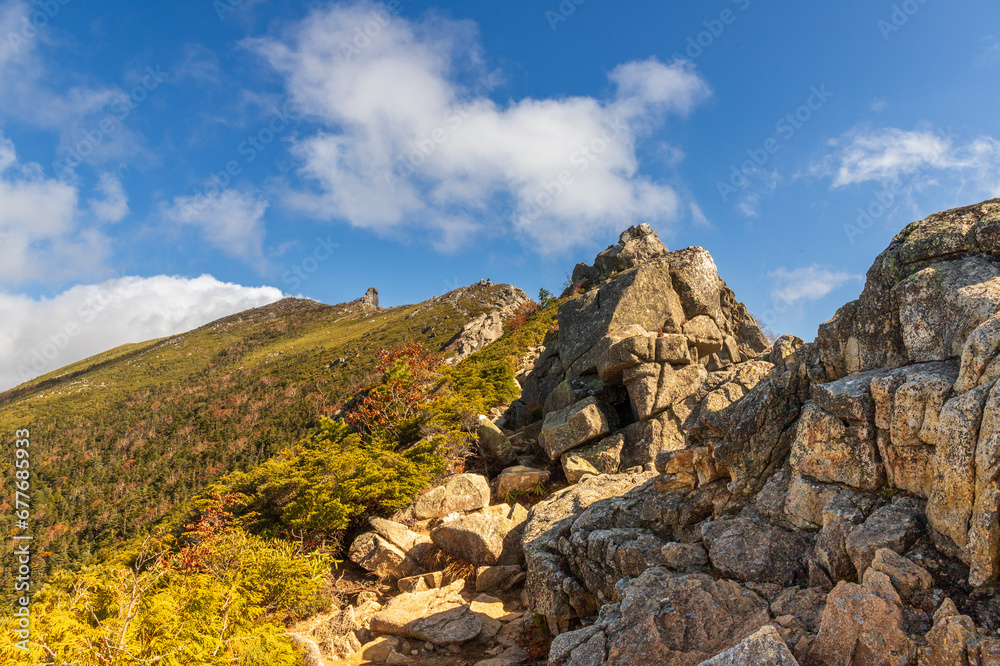 秋の金峰山登山道からの景色