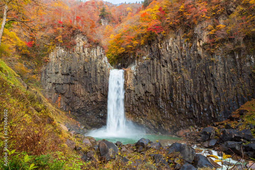 Fototapeta premium 紅葉の苗名滝