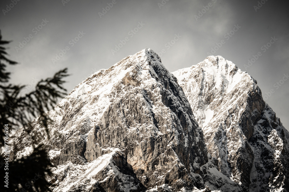 Snowy Mountains, Summits