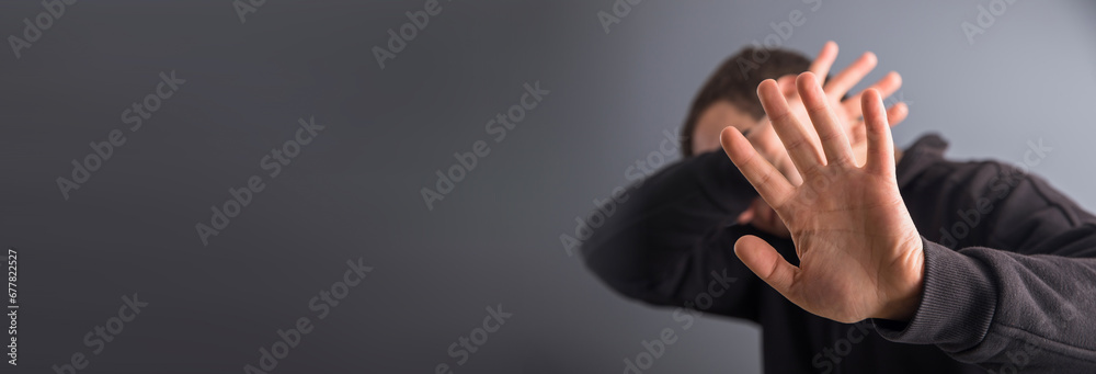 Obraz premium Man making stop sign