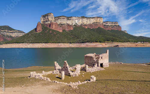 Wallpaper Mural Sau Reservoir, Osona, Catalunya Torontodigital.ca