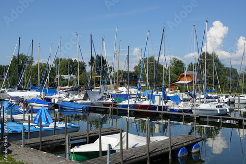 Bootshafen in Neumarkt am Wallersee photo