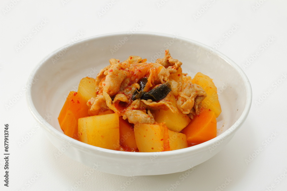 豚キムチ肉じゃが
