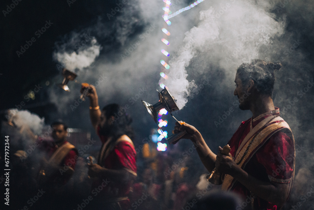 Obraz premium firefighters in fire fighting