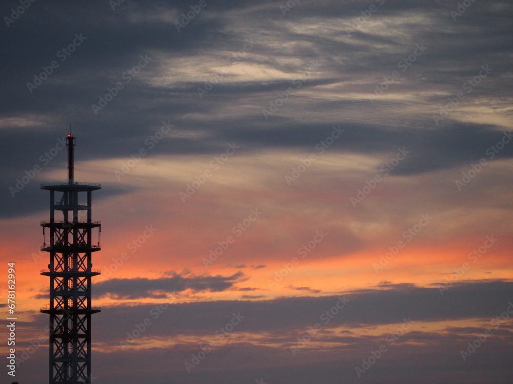 夕焼け空と鉄塔