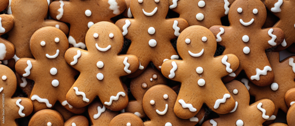 Gingerbread men in the form of a Christmas tree. Christmas background.