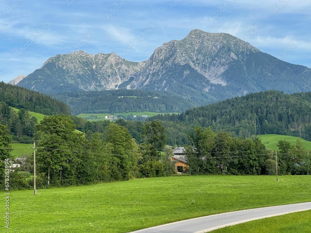 Scenic shot of Spitzmauer mountains in Austria on a sunny day