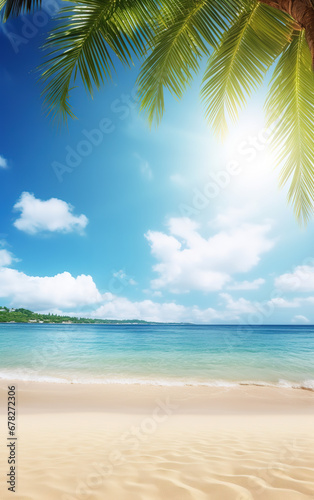 Hermosa imagen de fondo de la playa tropical. Brillante sol de verano sobre el oc  ano. Cielo azul con nubes claras  oc  ano turquesa con olas   palmeras y arena blanca . Armon  a de un ambiente limpio