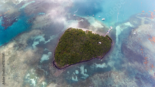 Cuadro en lienzo Martinique's tropical haven from above.