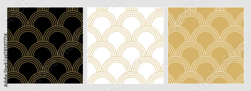 Seamless geometric line pattern in traditional japanese style. Luxury golden line background design elements for Christmas gritting card, New year elegant print. Vector illustration 