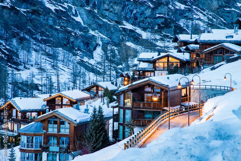 Naklejka premium amazing view of Matterhorn peak from Zermatt