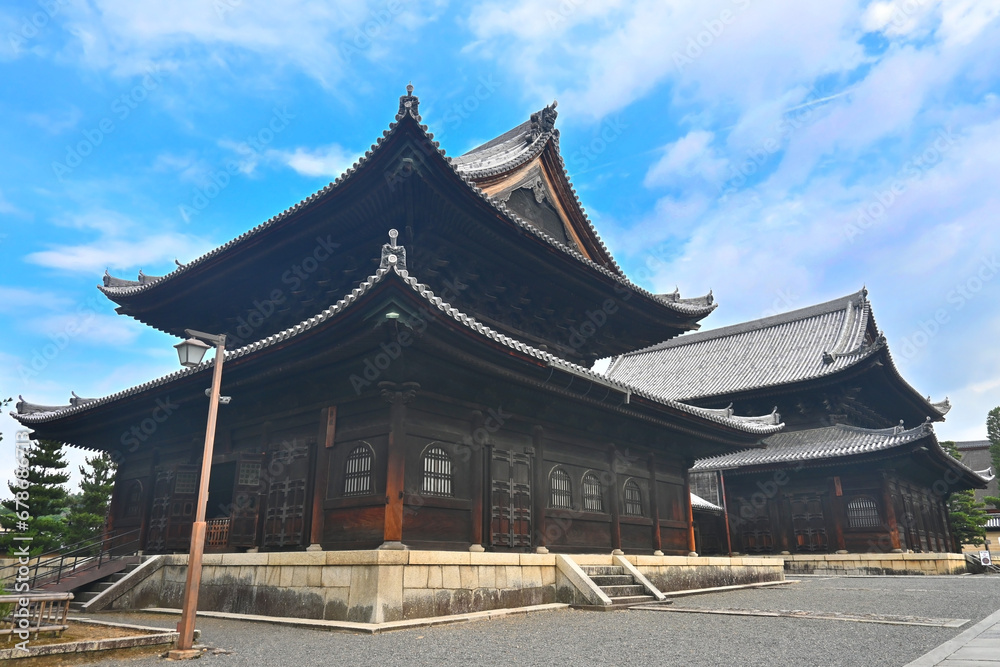 京都市妙心寺の雄大な仏殿と法堂