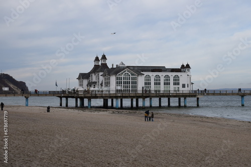 Strand in Sellin mit Seebrücke