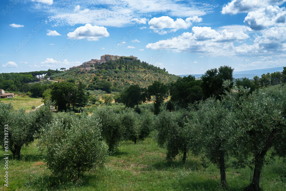 Fototapeta premium Rural landscape in Val Teverina, Umbria, near Montecchio and Lugnano