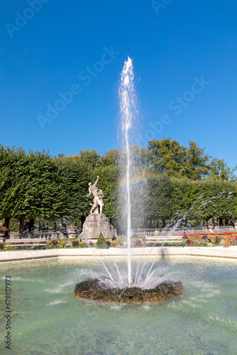 Springbrunnen im Park von Schloss Mirabell, Salzburg, Österreich