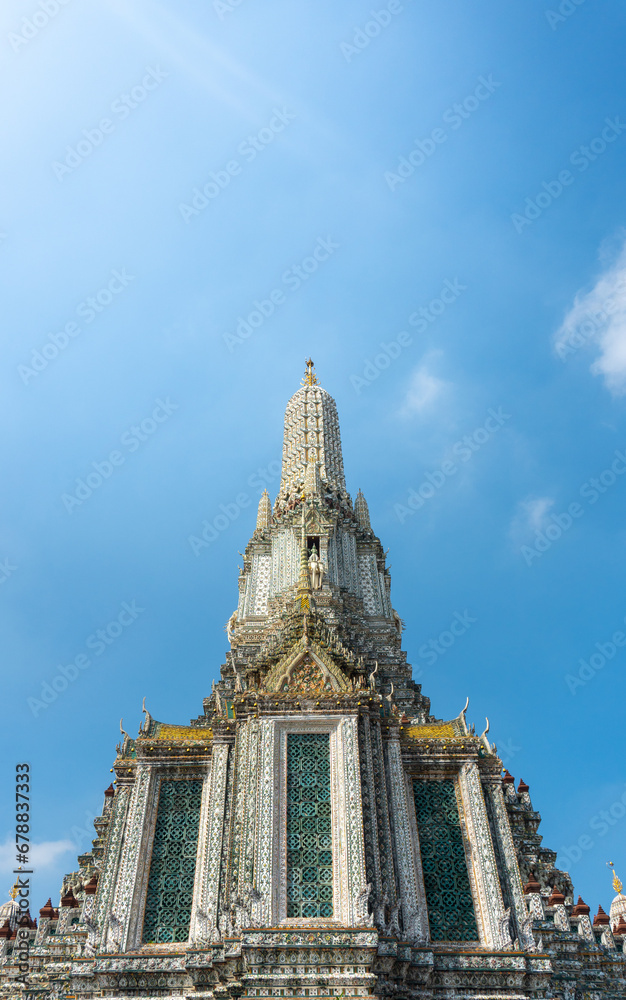The visiting card of the capital of Thailand is the Buddhist temple Wat Arun, Temple of Dawn, which is located on the banks of the Chao Phraya River.