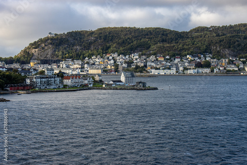 The city of Alesund from a cruise ship, Norway © Manoli Pérez