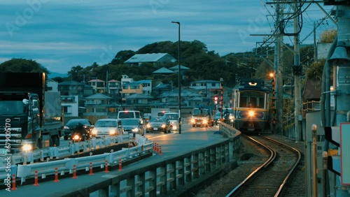 the street of the city of kamakura