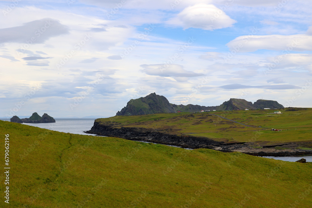 Φωτογραφία Iceland-Ancient crater wall of Herjólfsdalur Valley-Heimaey Island-Vestmannaeyja