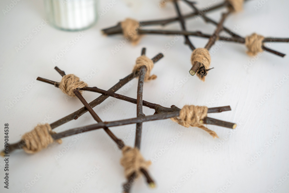 Simple Twig Star. DIY Star Tree Topper. Handmade Christmas Decorations. Easy Idea of Wooden Xmas Decor. Nordic, Boho Scandinavian Style Design. Unique Minimal Ornament. Structural Origami. Zero Waste