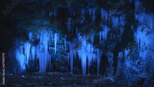 三十槌の氷柱のライトアップ　埼玉県秩父市 photo