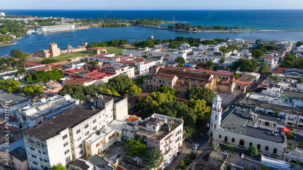 Rio Ozama, Zona Colonial, Santo Domingo, República Dominicana. Rio Ozama, Zona Colonial, Santo Domingo, República Dominicana.