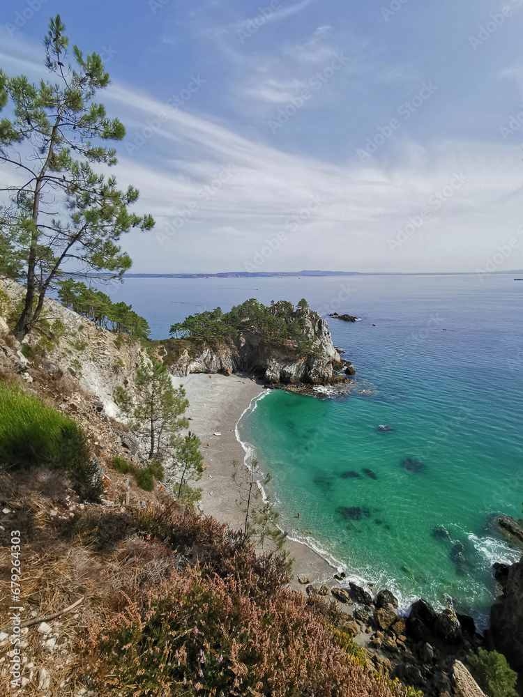 Presqu'ile de Crozon, crique de l'ile vierge à la pointe de Saint Hernot du cap de la chèvre