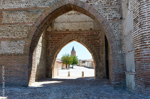 Cantalapiedra gate. Madrigal de la Altas Torres wall. photo
