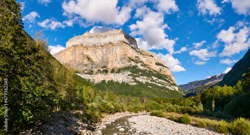Arazas river. Ordesa valley. Ordesa Natural park