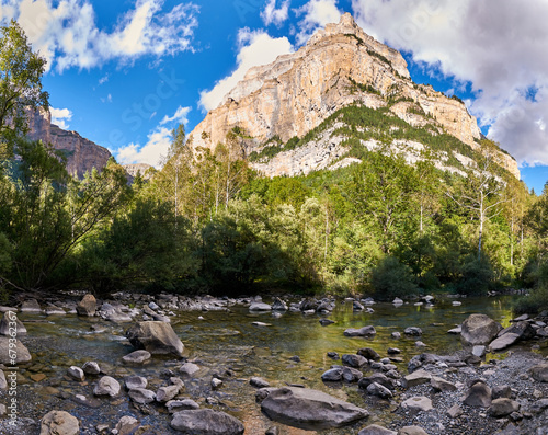 Arazas river. Ordesa valley. Ordesa Natural park