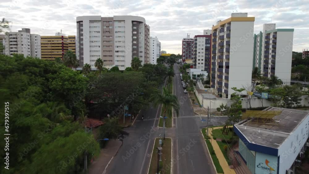 CALDAS NOVAS - AMANHECER - MOV BAIXO SUBINDO EM FRENTE - AVENIDA CALDAS NOVAS - AMANHECER - MOV BAIXO SUBINDO EM FRENTE - AVENIDA