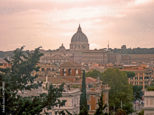 Vista della Basilica di San Pietro nella Città del Vaticano 554 © bellux