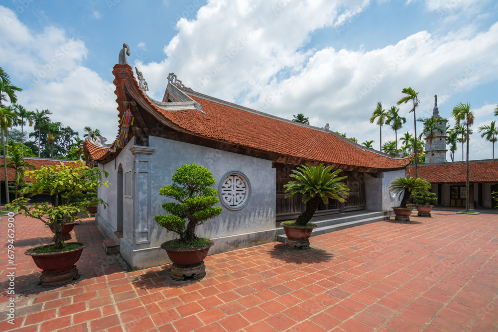 Fototapeta premium But Thap pagoda, the old temple found in 1037 in Thuan Thanh, Bac Ninh, Vietnam