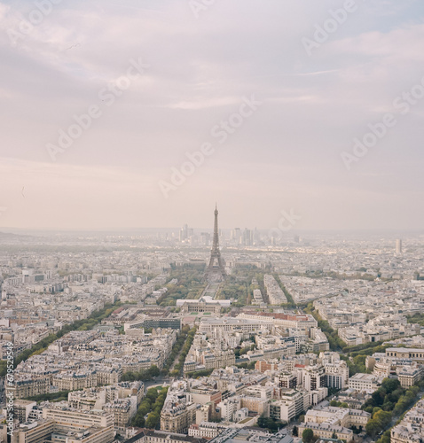 The eiffel tower at sunrise in Paris france © Cavan
