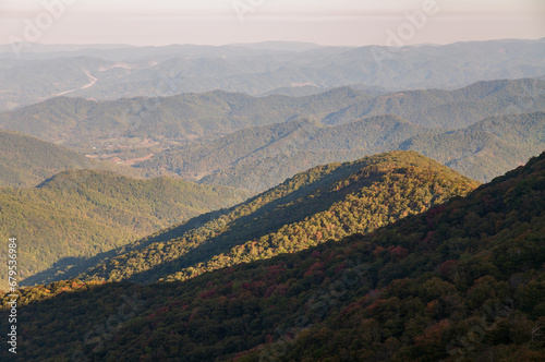 Blue Ridge Parkway, Famous Road linking Shenandoah National Park to Great Smoky Mountains National Park