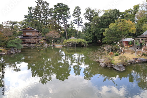 A Japanese garden : a scene of the Kyoto Imperial Gardens in Kyoto 日本庭園：京都市にある京都御苑 