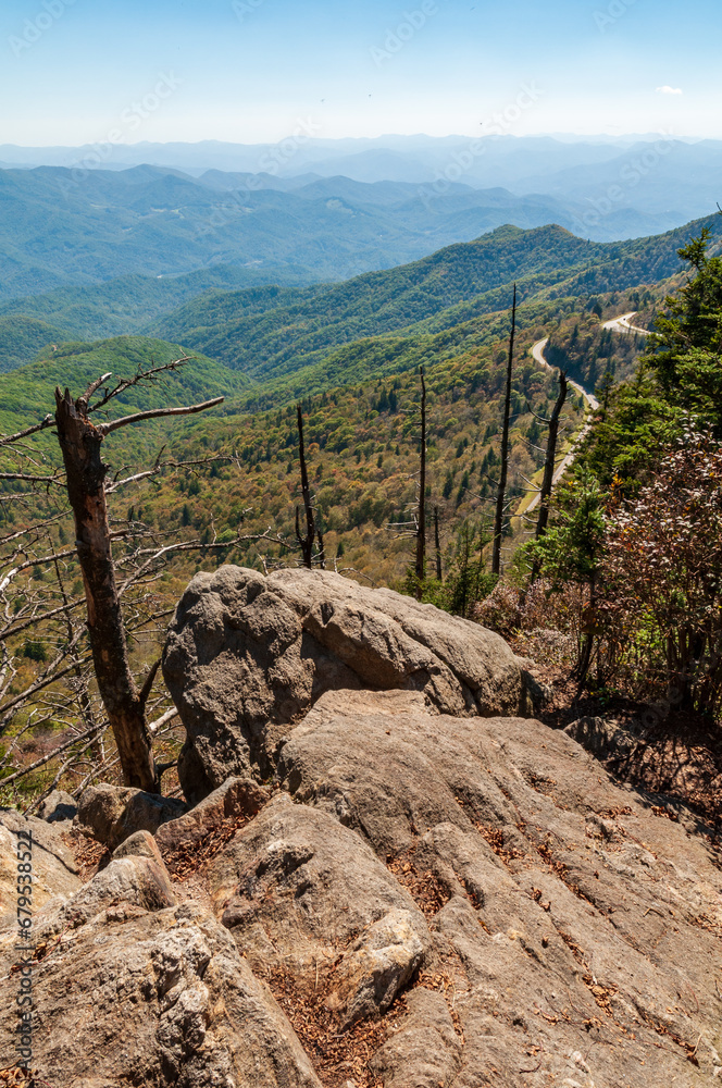 Blue Ridge Parkway, Famous Road linking Shenandoah National Park to
