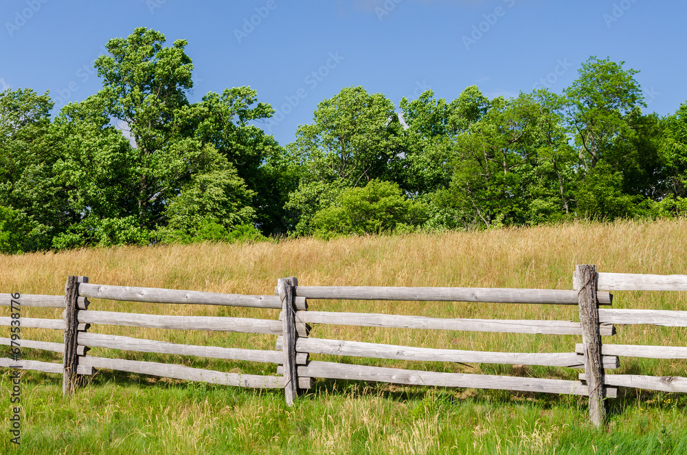 Blue Ridge Parkway, Famous Road linking Shenandoah National Park to Great Smoky Mountains National Park