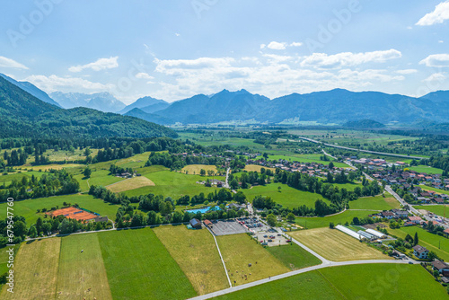 Ausblick in die Region Werdenfels bei Ohlstadt im Loisachtal