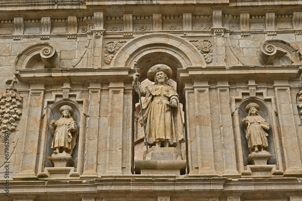 Santiago de Compostela, particolari della “Porta Santa“, detta anche la “Porta del Perdono” della Cattedrale - Galizia, Spagna