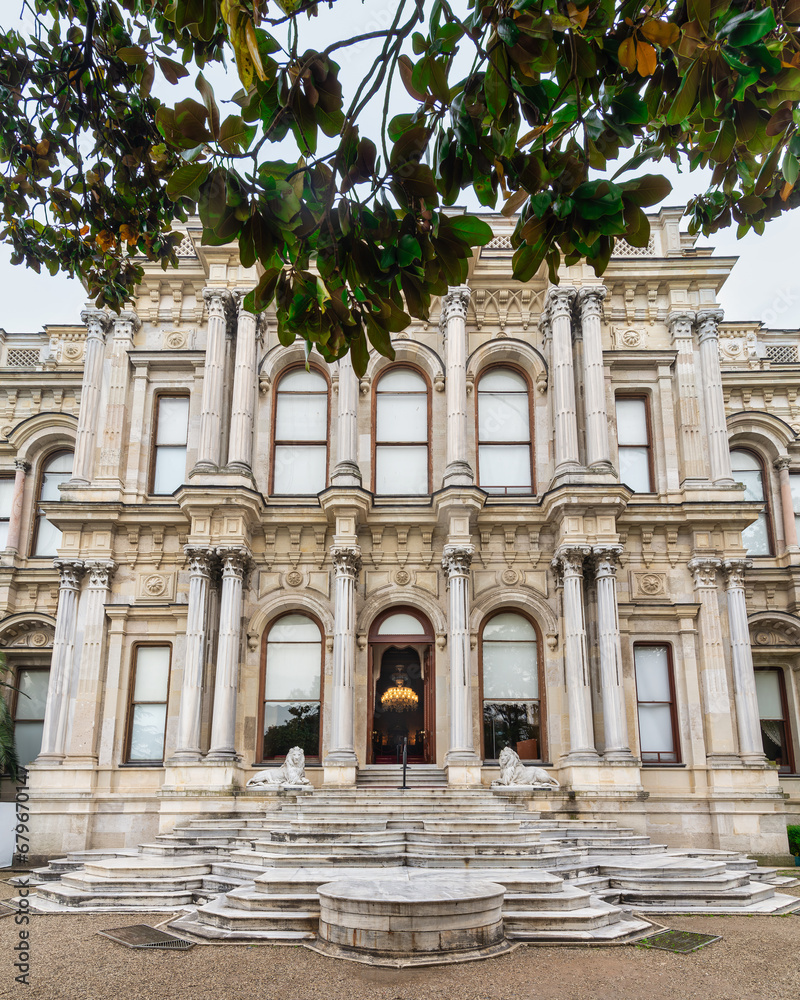 Fototapeta premium 1865 Ottoman era Beylerbeyi Palace, located at the Asian shore Bosphorus strait north of Bosphorus Bridge, Istanbul, Turkey, after sunrise