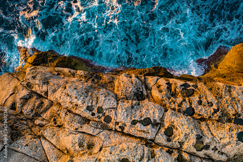 Waves crash against the rocks on the Mediterranean coast
Mediterraneo Islas Baleares photo